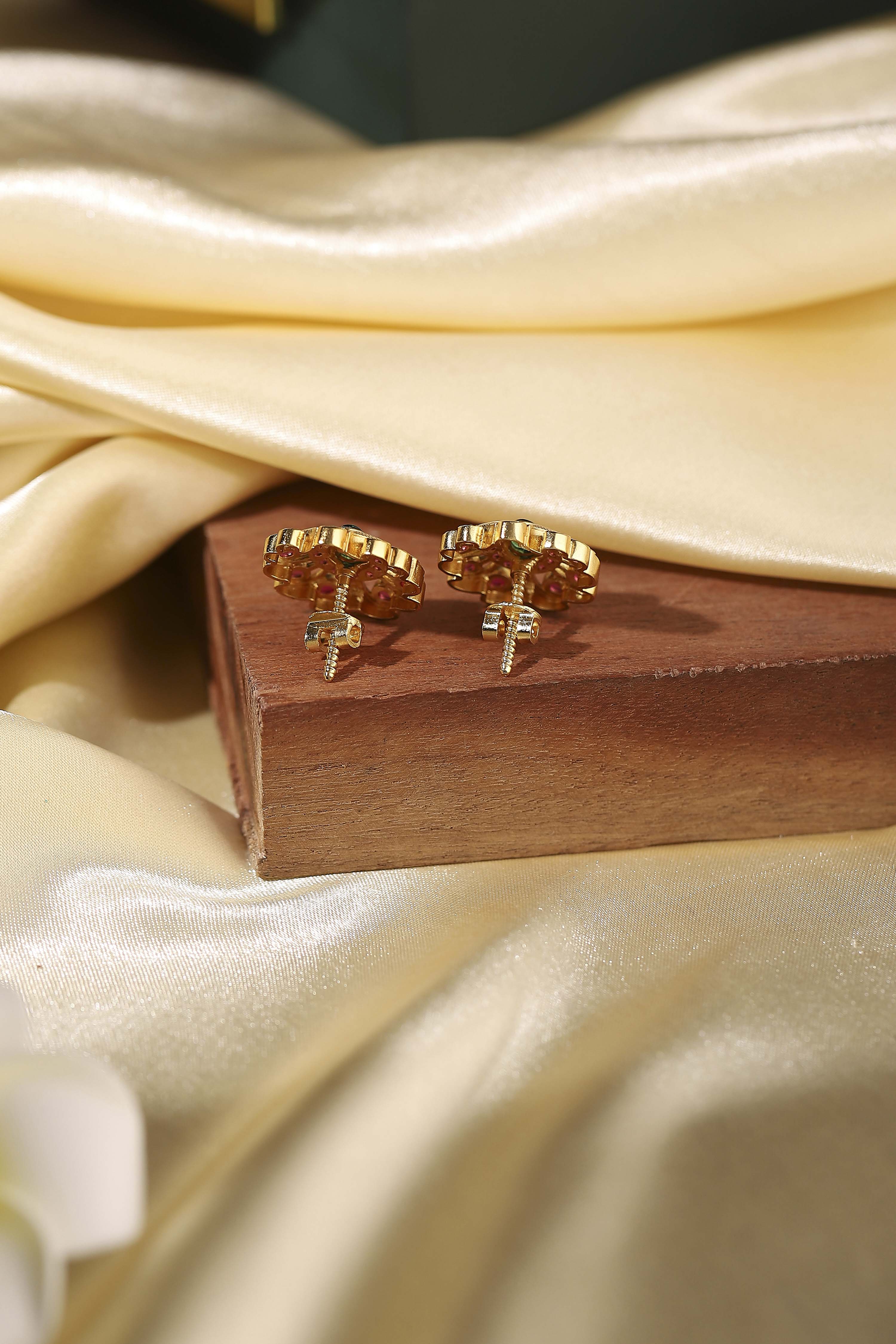 Multicolor Brass Studs image number 2