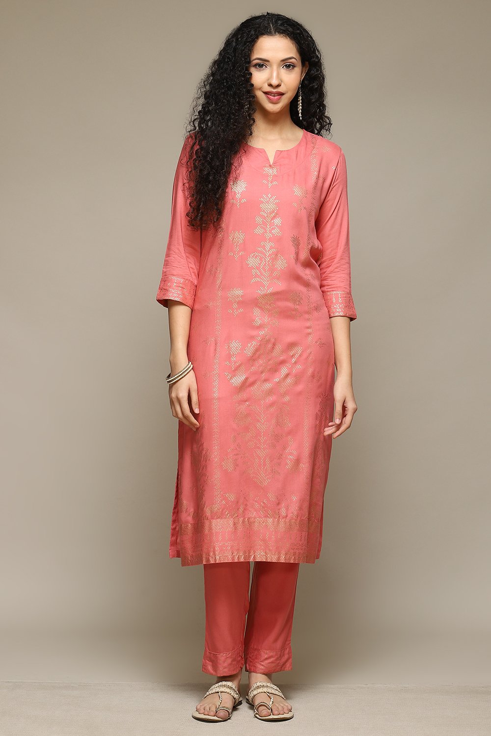 Plum Rayon Straight Kurta Pants 2 Piece Set image number 6