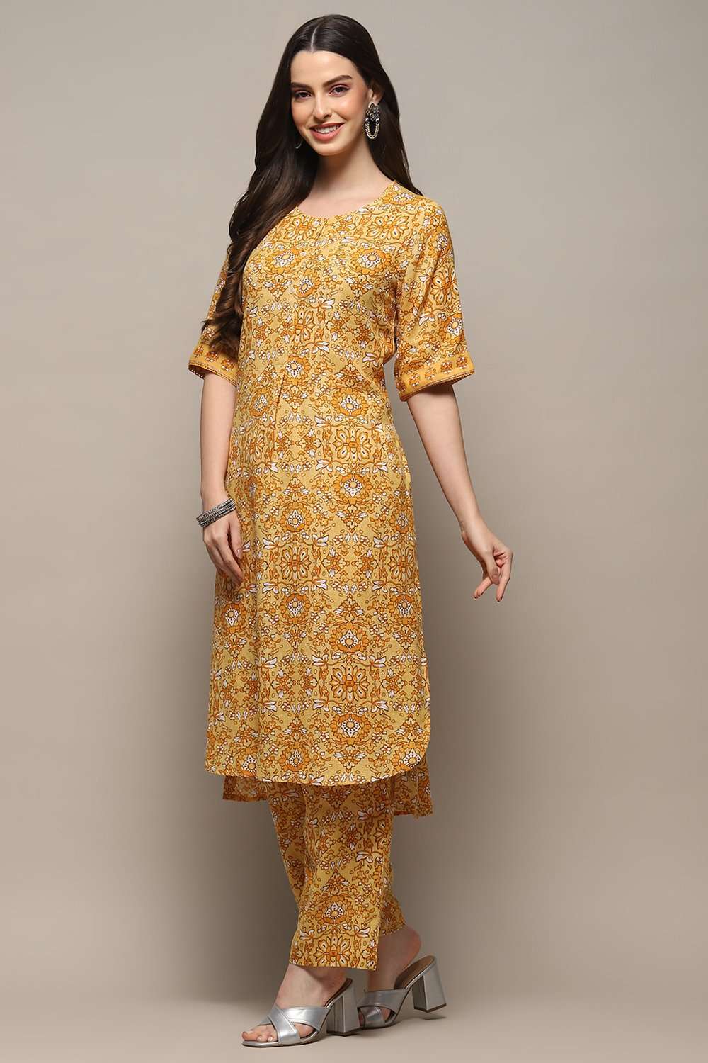 Yellow Rayon Straight Kurta Set image number 3