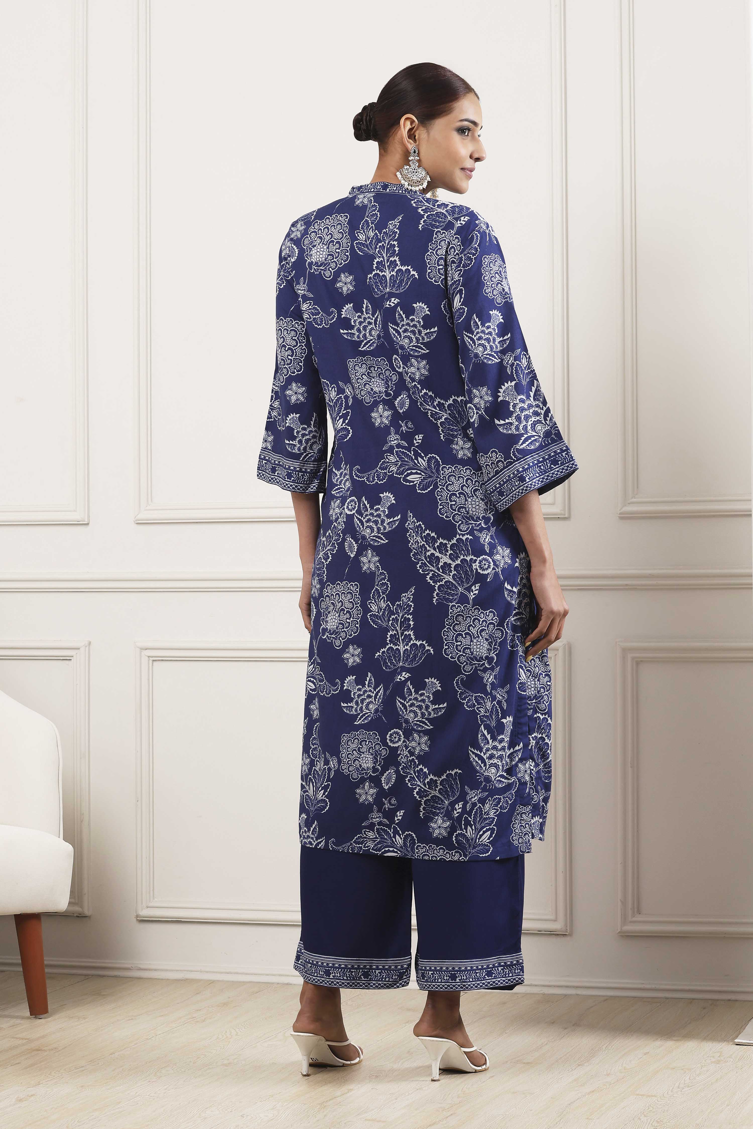 Red Floral Printed Straight Suit Set image number 3