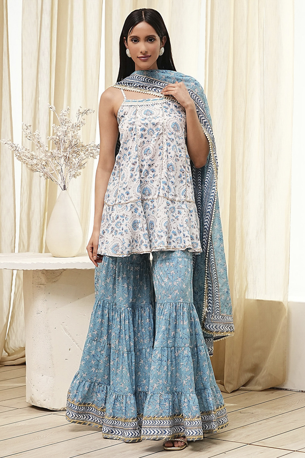 White and Blue Cotton Floral Flared Suit Set image number 6