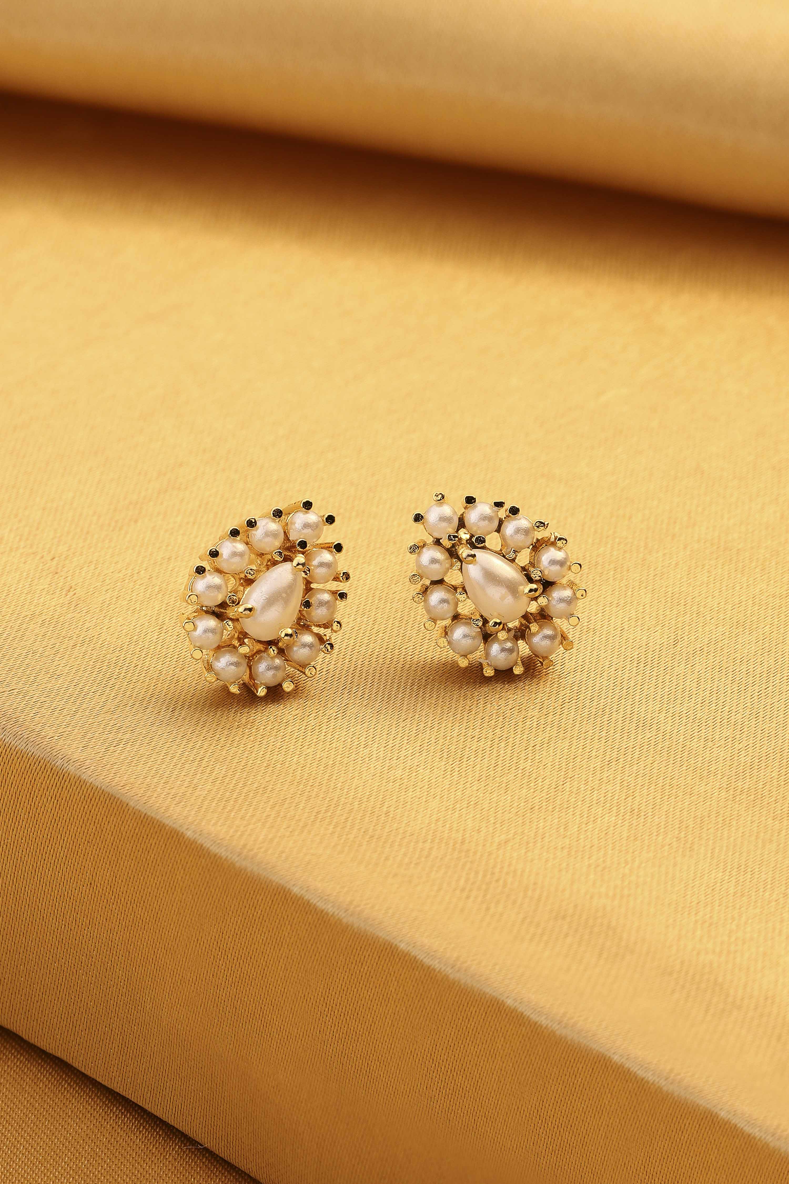 Pearl Brass Gold-Plated Cluster Stud Earrings image number 0