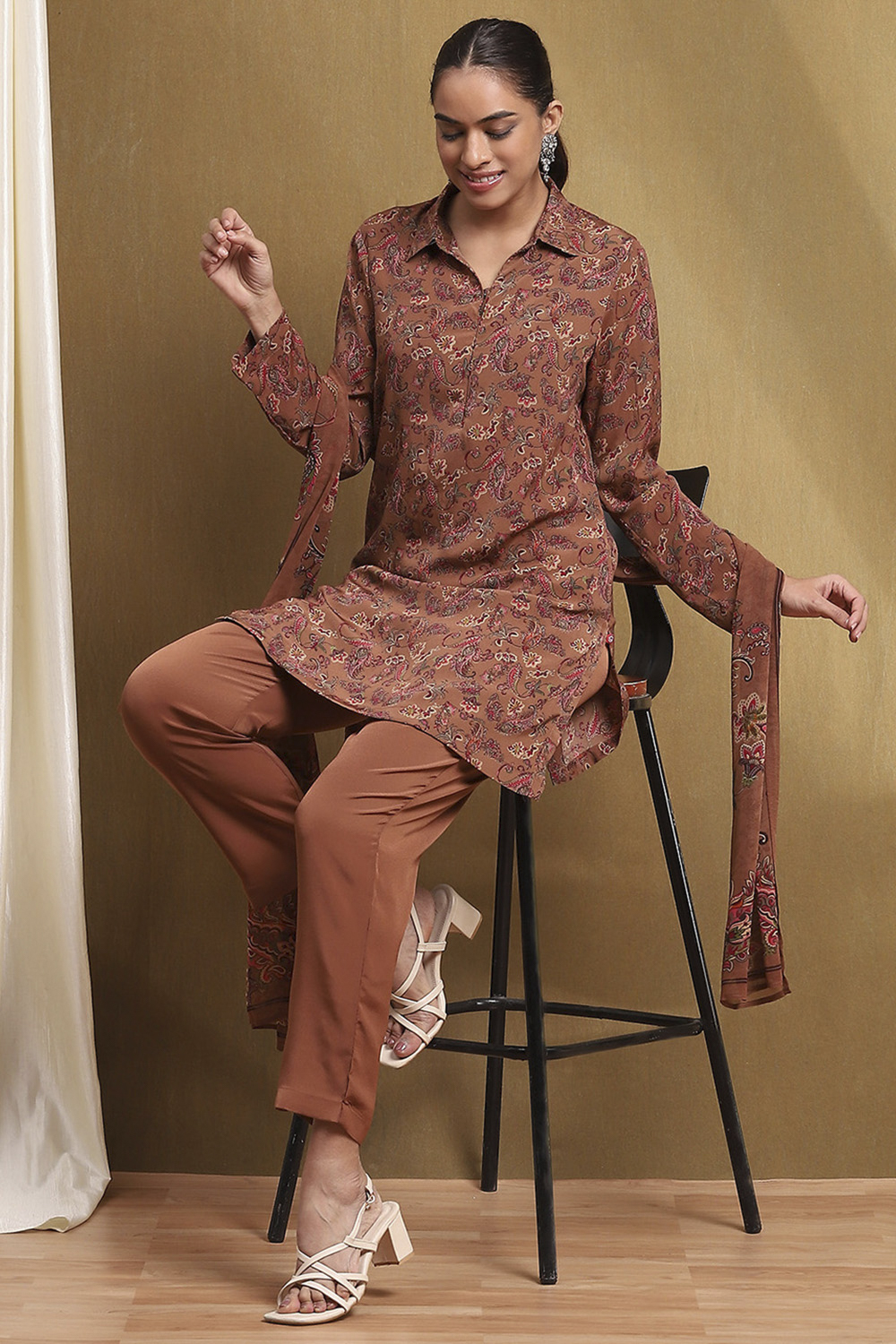 Olive Green Printed Straight Suit Set image number 0