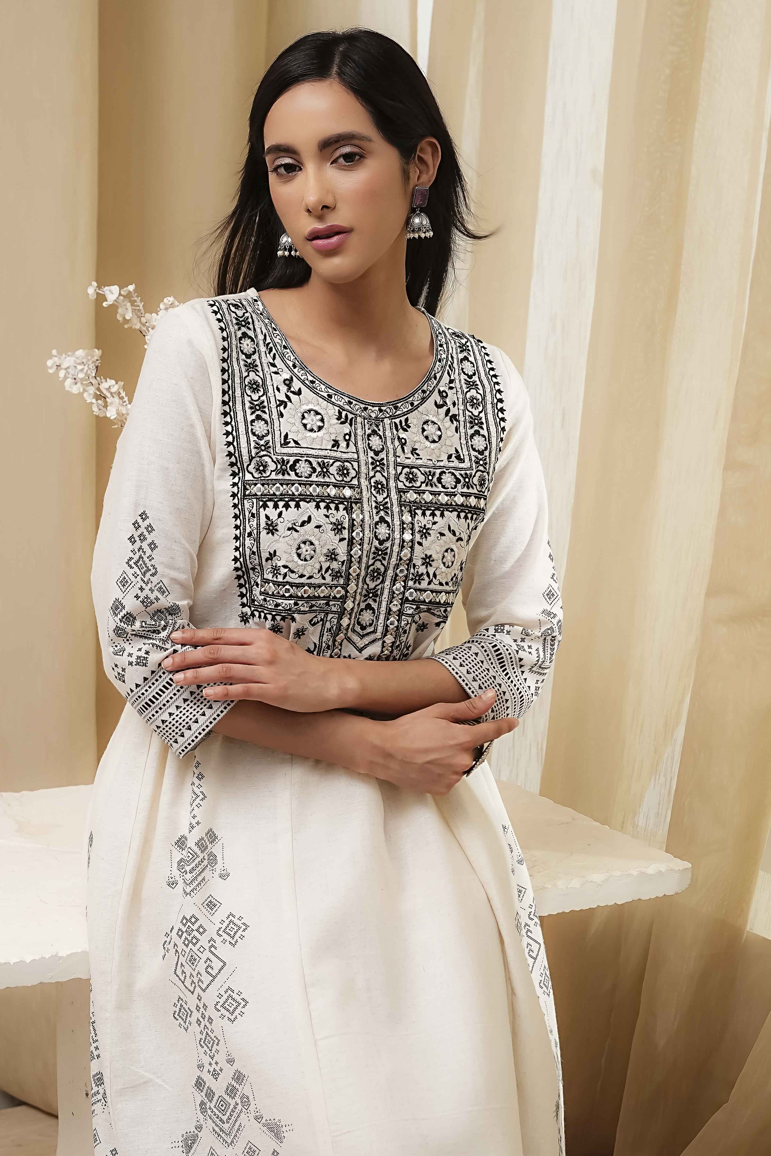 White and Black Cotton Gathered Kurta Set image number 7