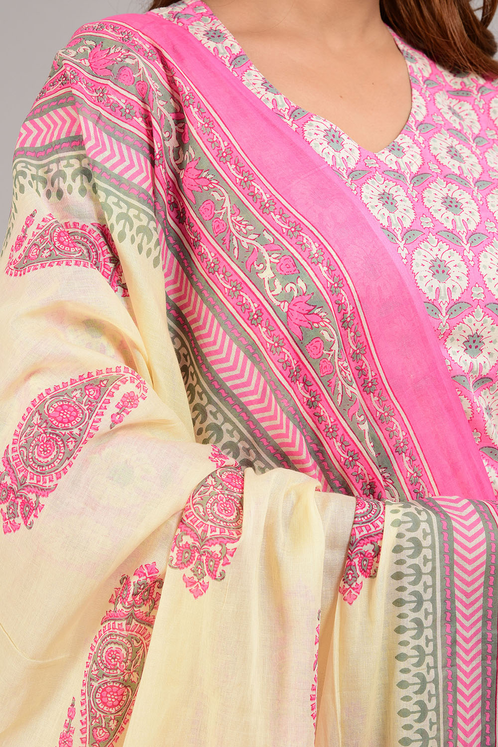 Pink Cotton Screen Print Unstitched Suit Set image number 2