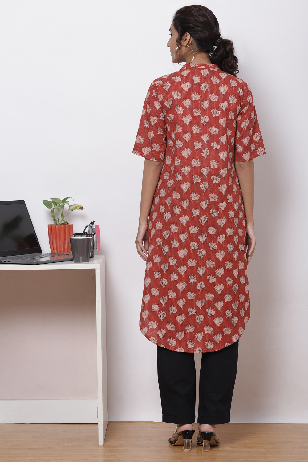 Terracotta Cotton Straight Kurta image number 4