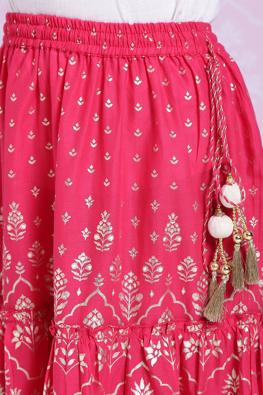 Off White And Pink Lehenga Set image number 6