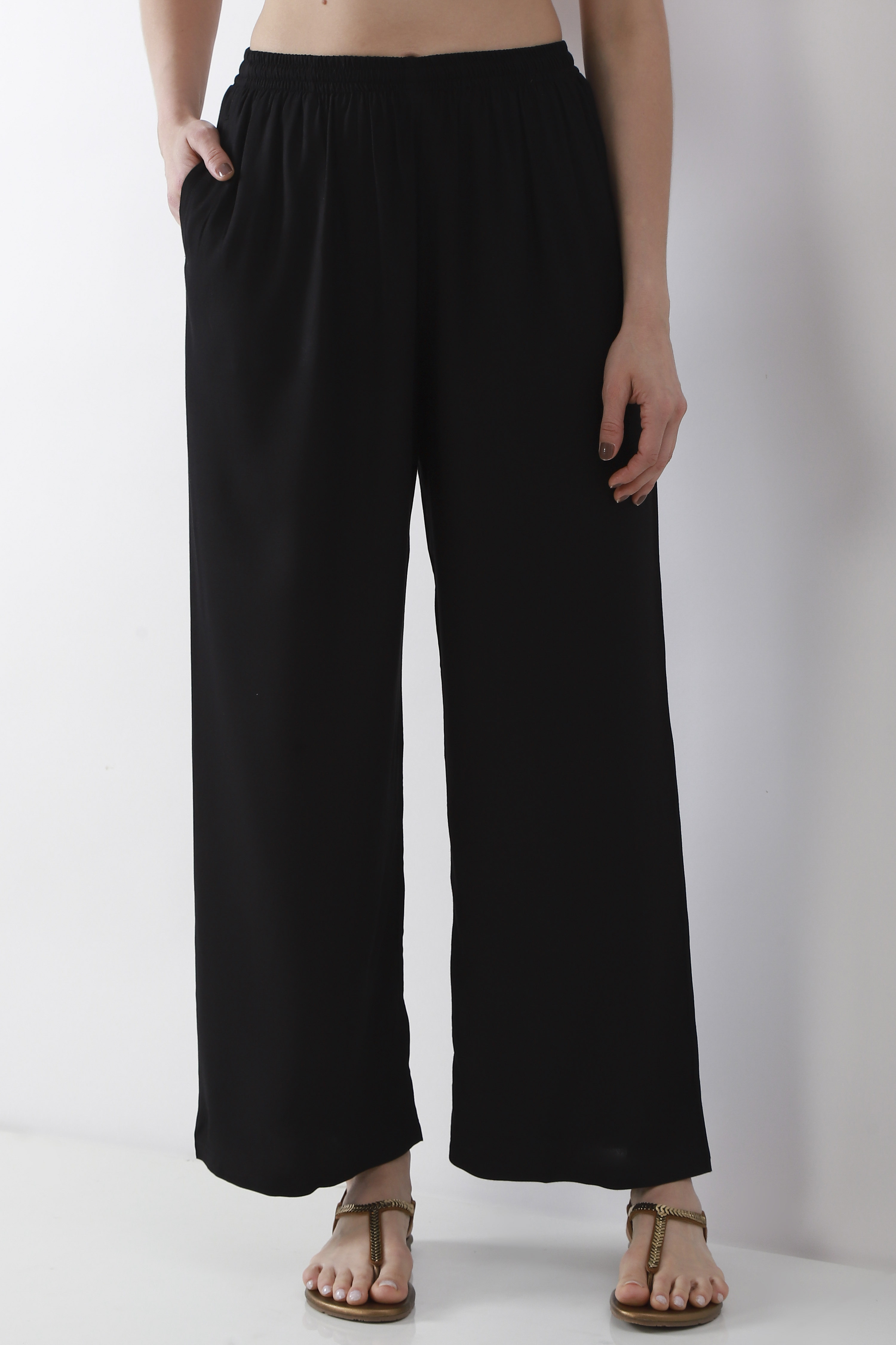 Green Solid Straight Palazzos image number 4