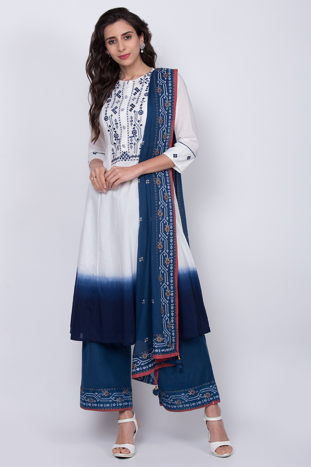 White And Indigo Cotton A-Line Kurta image number 4