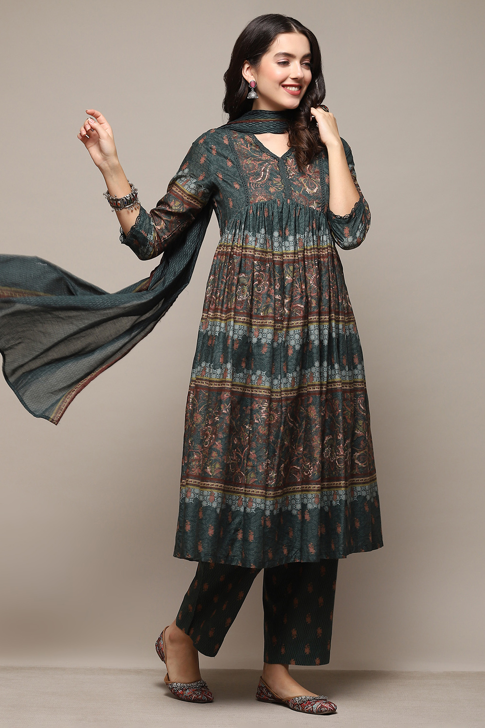 Dark Green Voile Anarkali Kurta Pant Suit Set image number 6