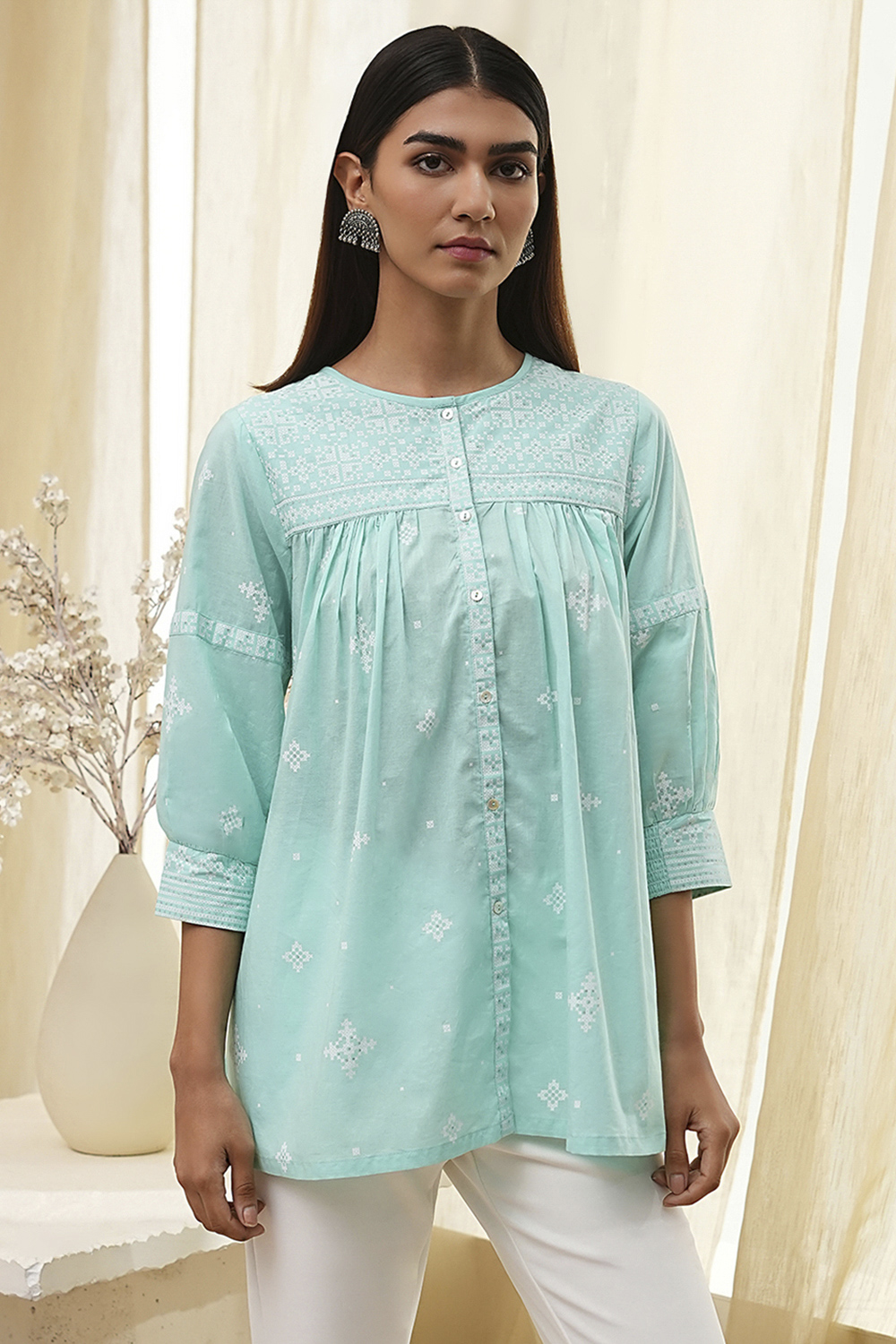 Aqua Cotton Straight Shirt-Style Short Kurta image number 1