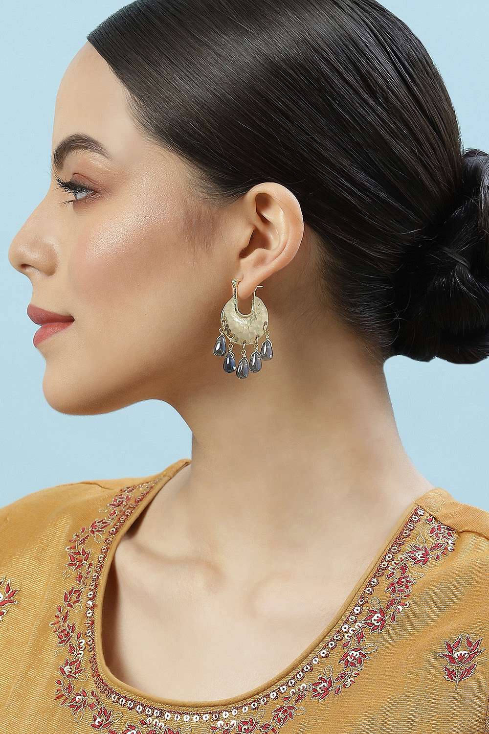 Gold Brass Earrings image number 3