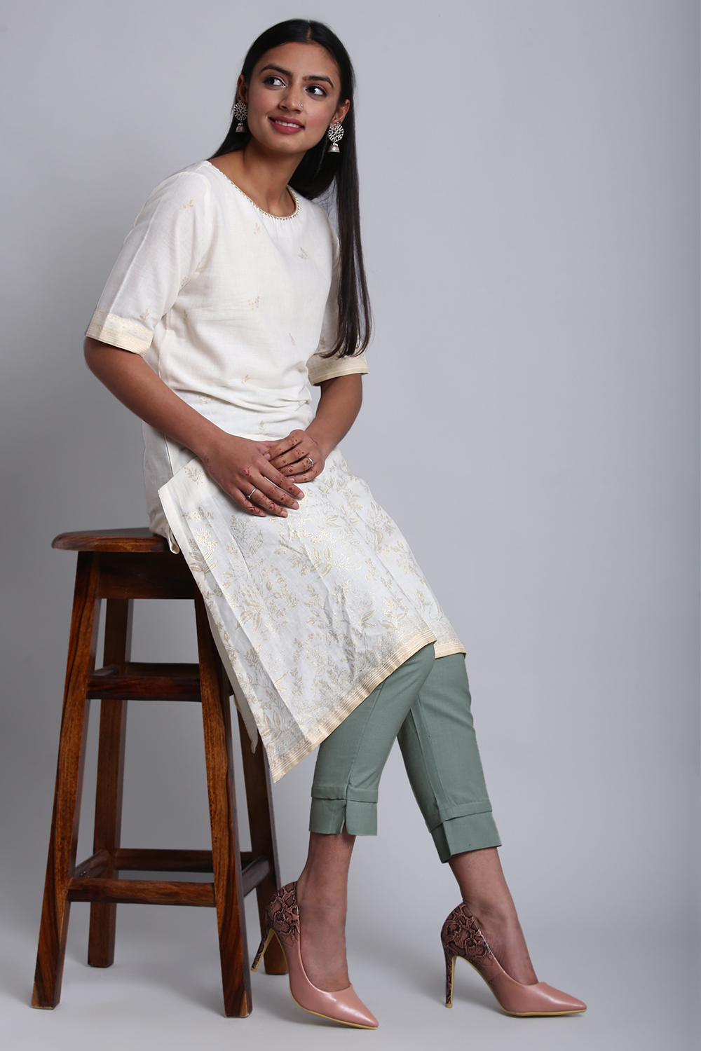 Green Bay Cotton Blend Solid Pant image number 4