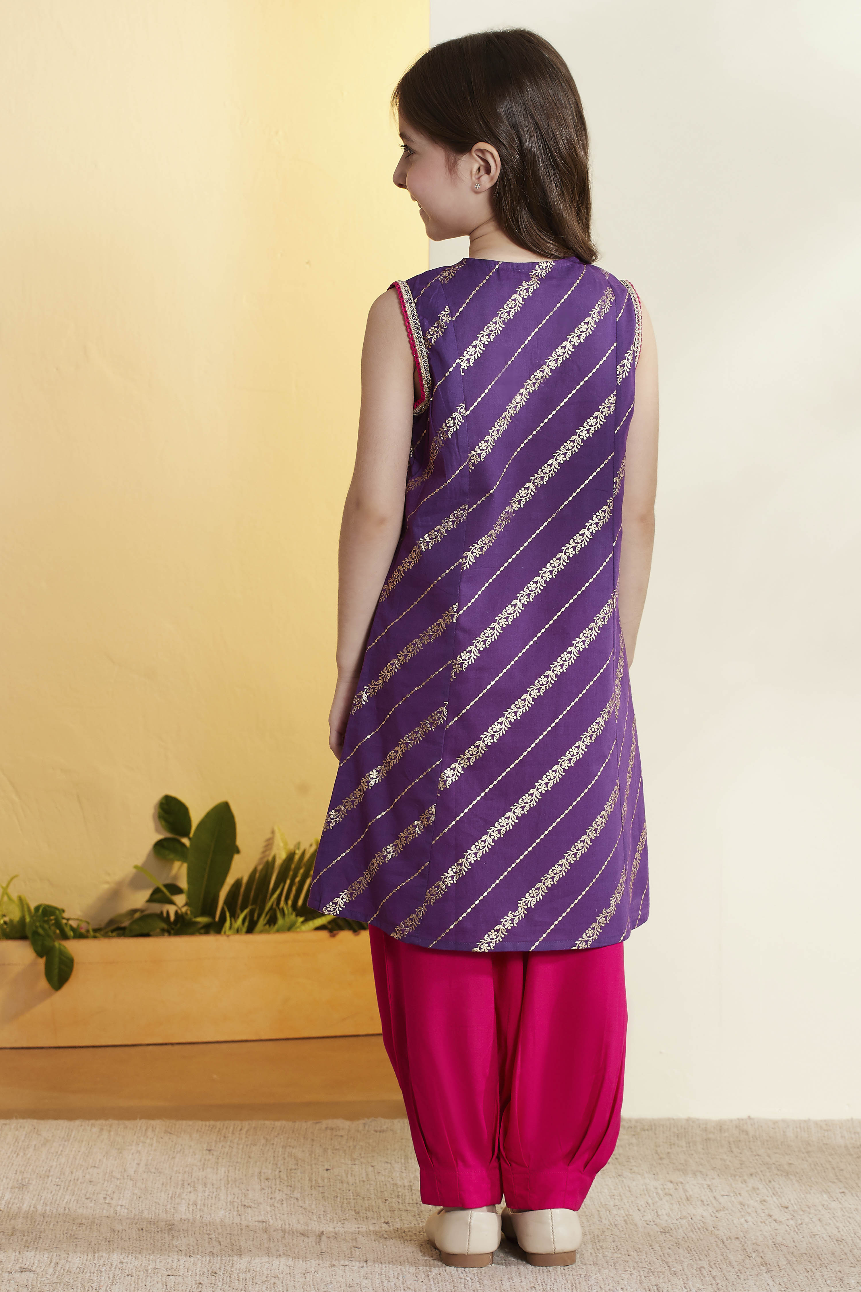 Purple Cotton Printed Straight Kurta Pants Set image number 5