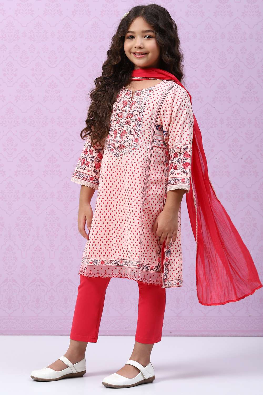 Ecru Cotton Straight Kurta Regular Pants Suit Set image number 5