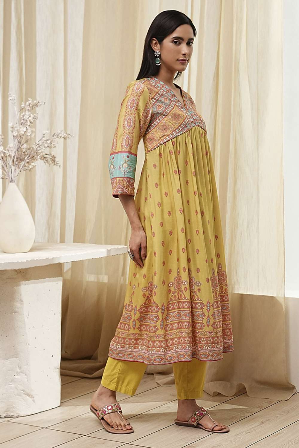 Green Modal Blend Gathered Printed Fusion Set image number 5