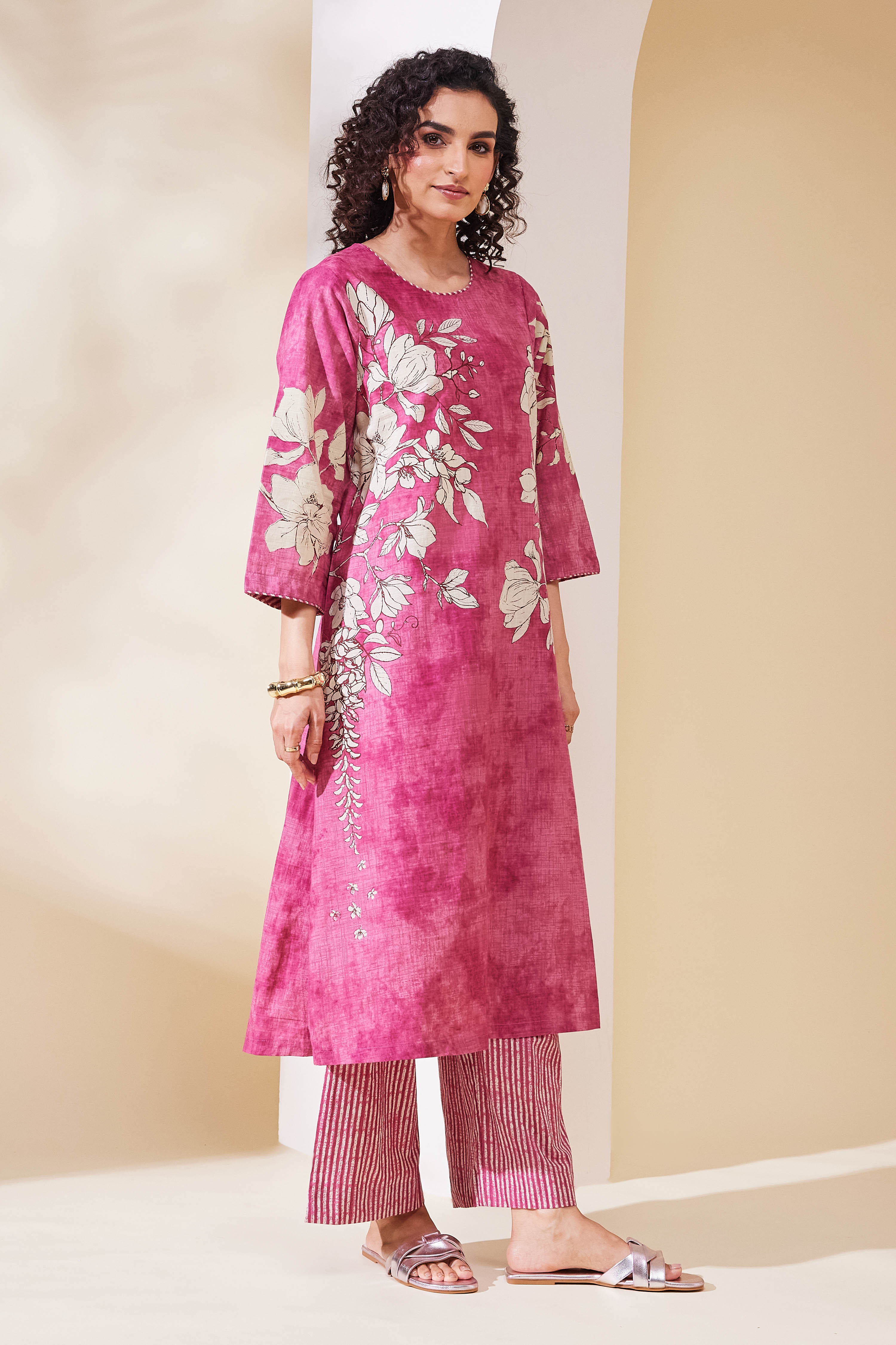 Indigo Blue Cotton Floral Straight Kurta Set image number 5