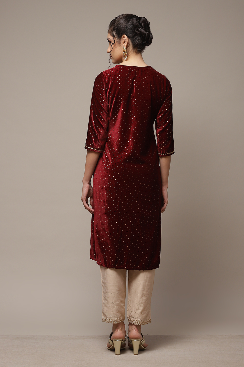 Maroon Velvet Straight Printed Kurta image number 2