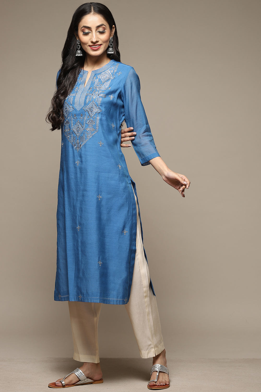 Blue Cotton Blend Straight Yarndyed Kurta image number 5