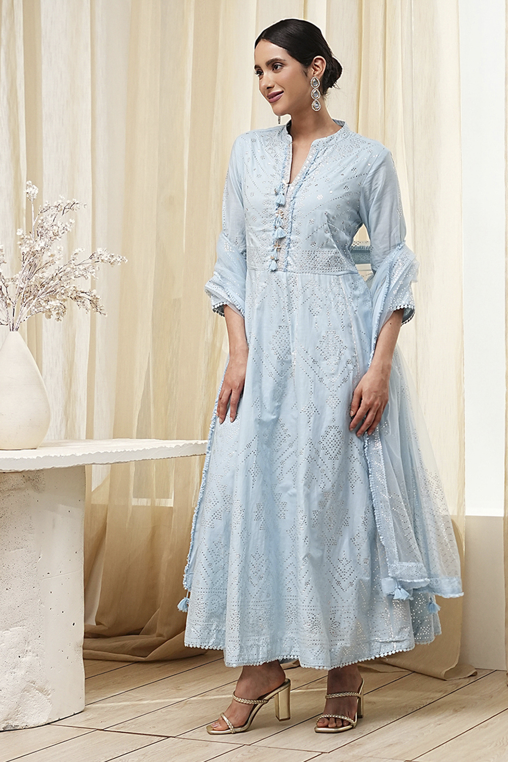 Off-White Cotton Embellished Anarkali Suit Set image number 3
