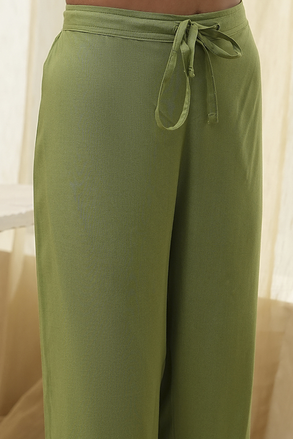 Green Solid A-Line Suit Set image number 2