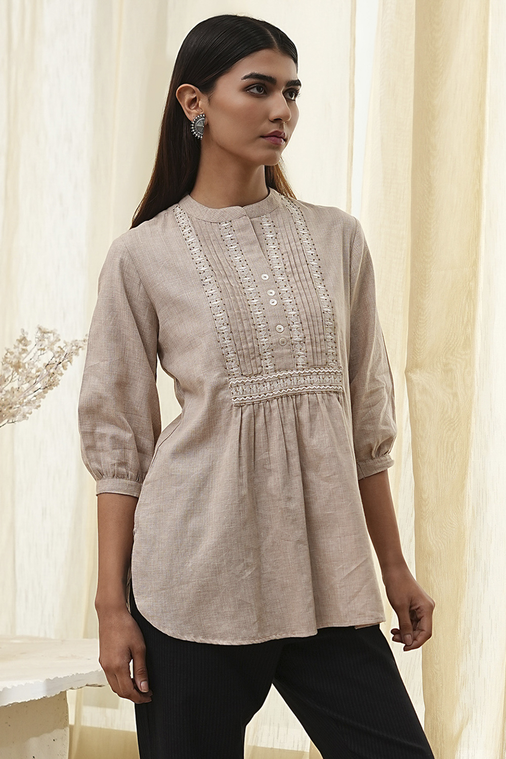 Black Cotton Yarn-Dyed Short Straight Kurta image number 4