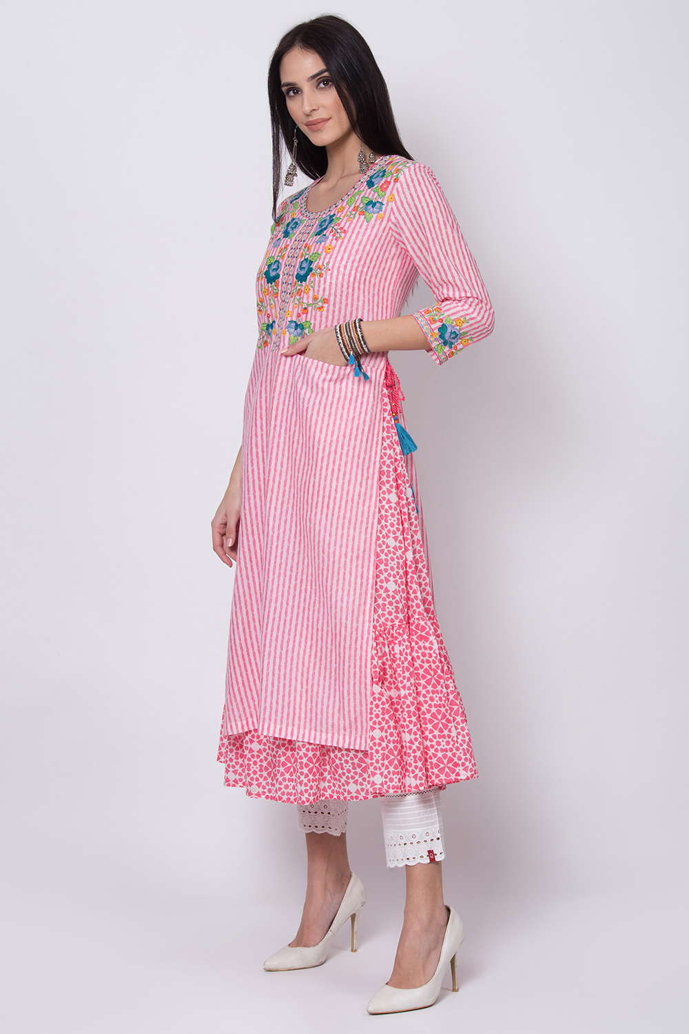 Pink Cotton Flared Printed Kurta image number 3