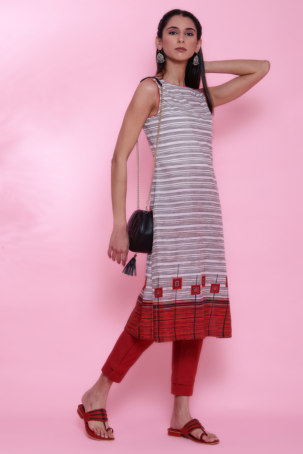 Off White Cotton Sleeveless Printed Kurta image number 0