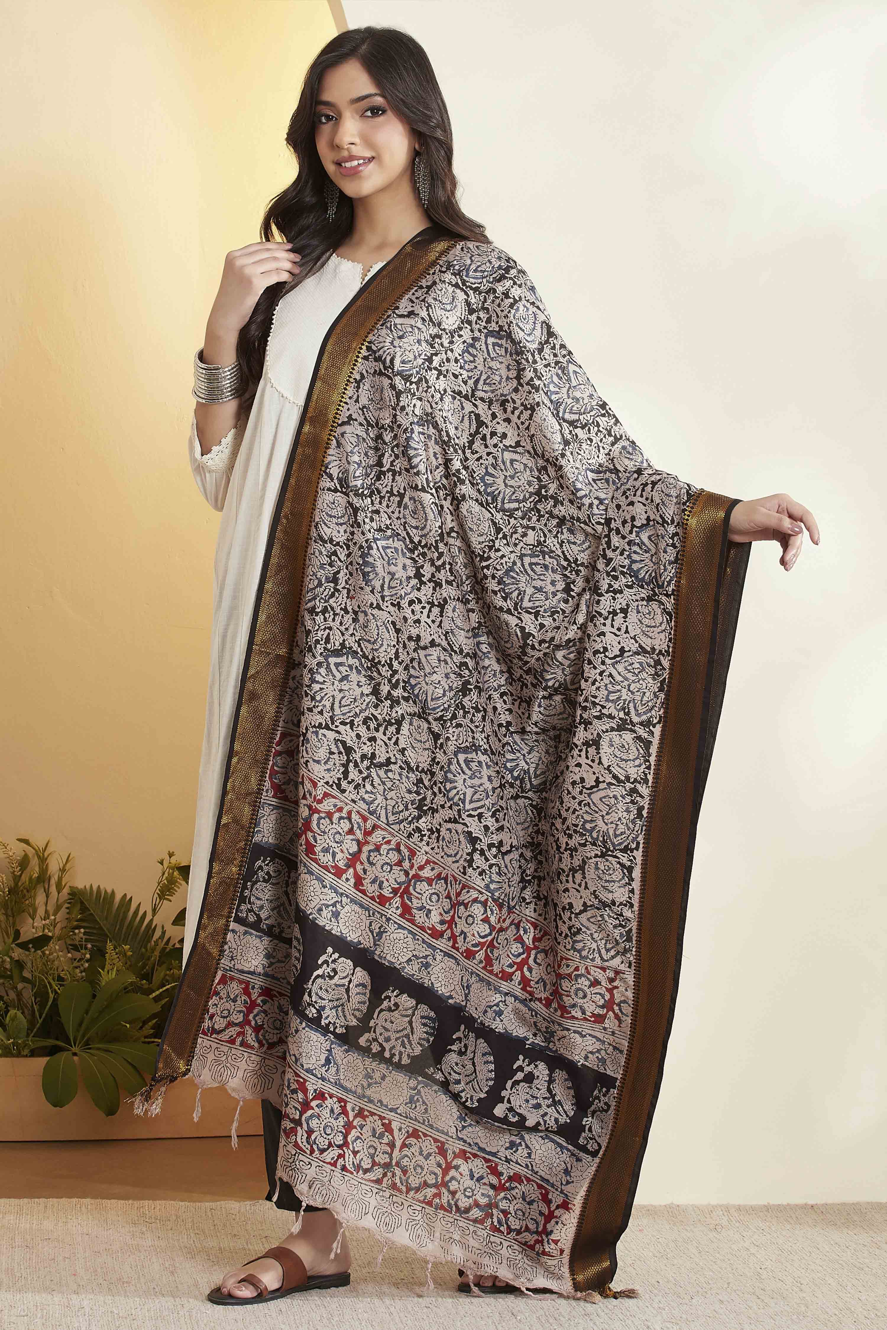 Black Chennur Silk Floral Printed Dupatta image number 3