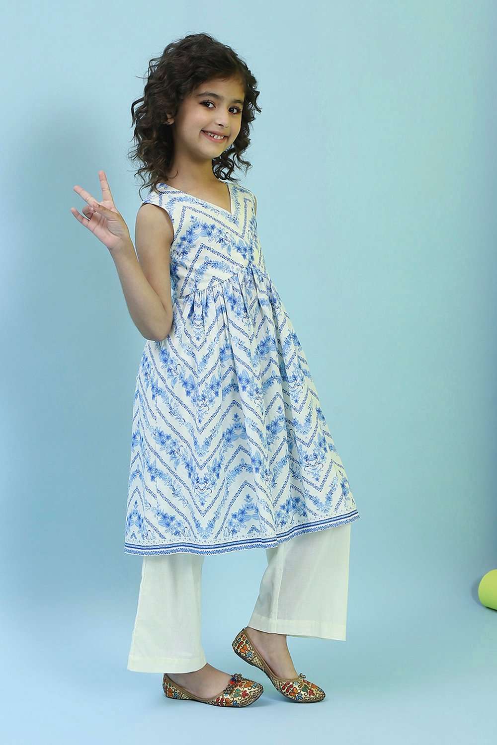 Cream Cotton Gathered Suit Set image number 5