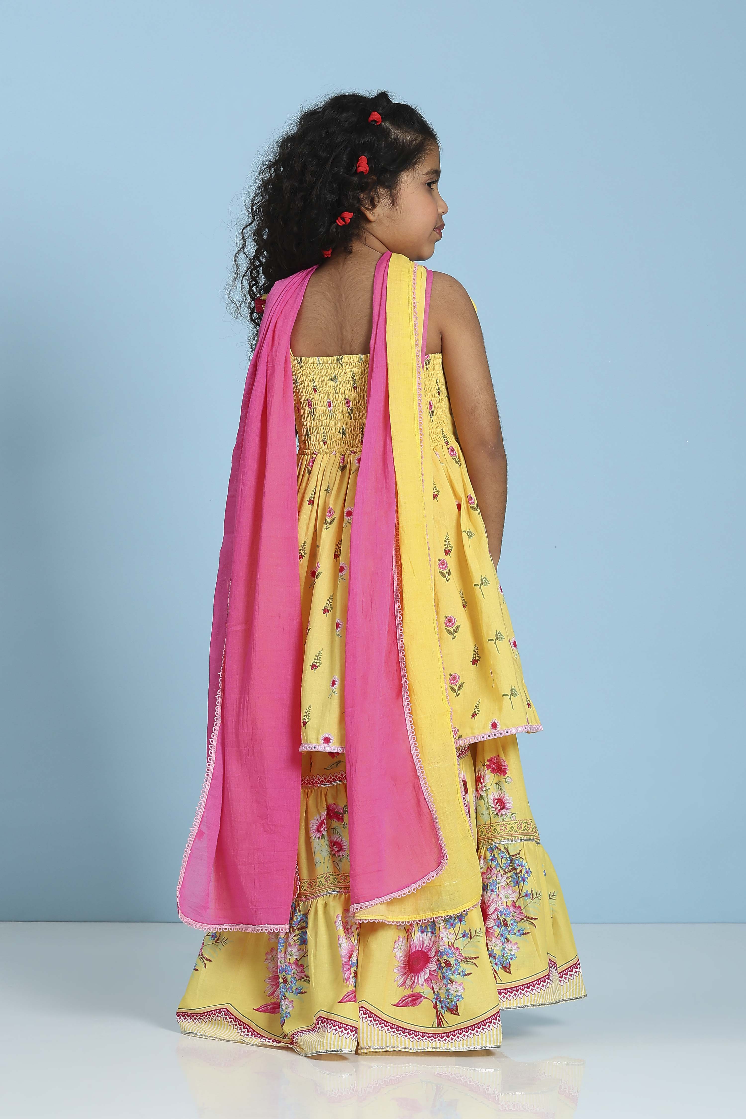 Yellow Cotton Printed Peplum Suit Set image number 4