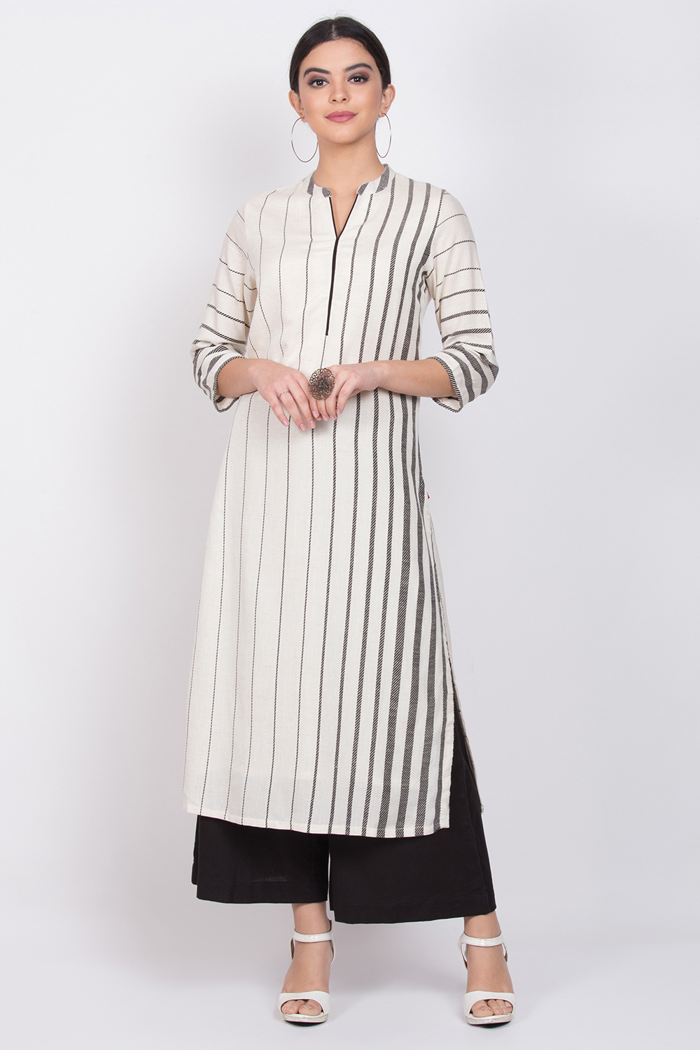 Off White Cotton Straight Kurta Flared Palazzo Suit Set image number 2