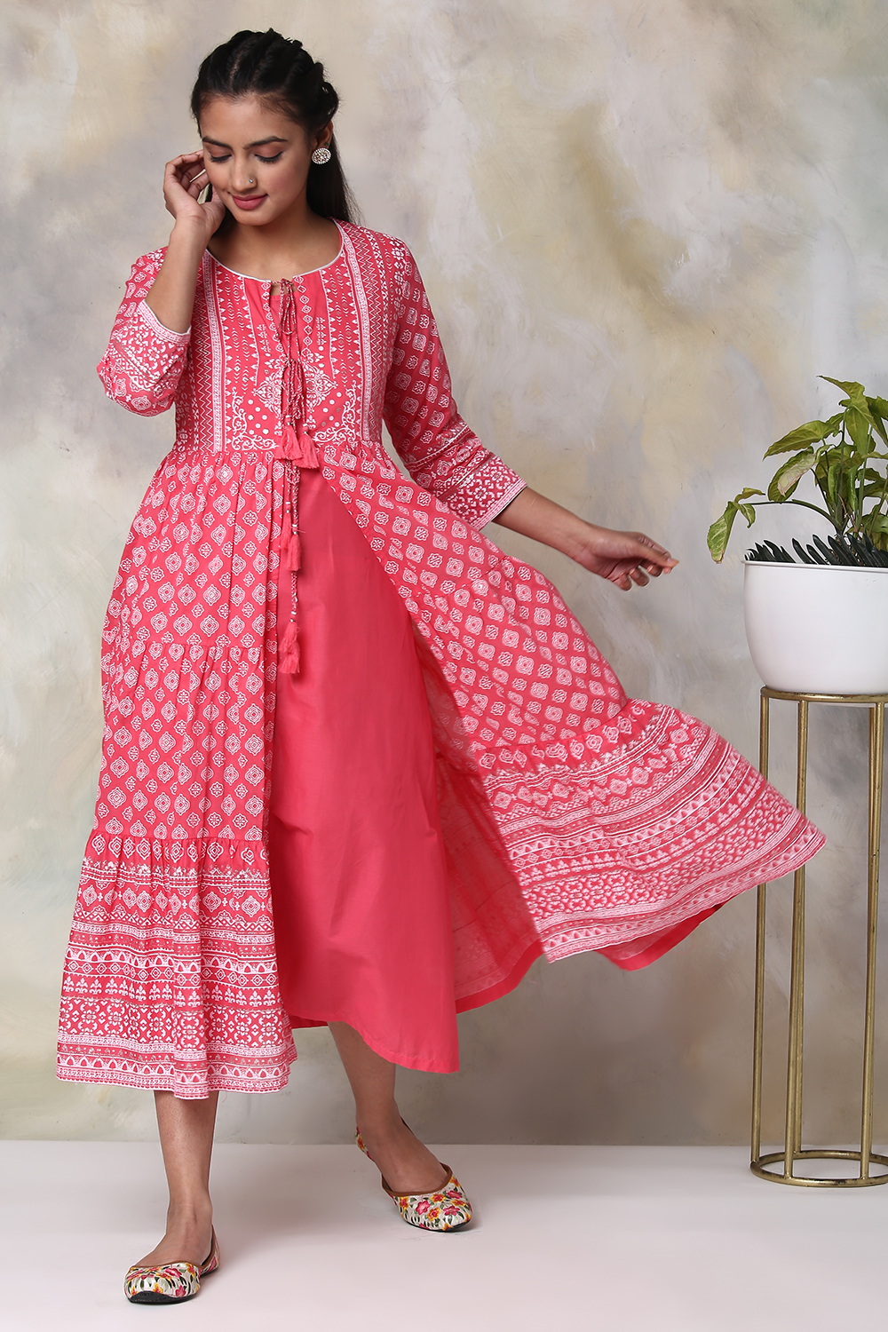 Yellow Cotton Double Layered Printed Kurta Dress image number 7