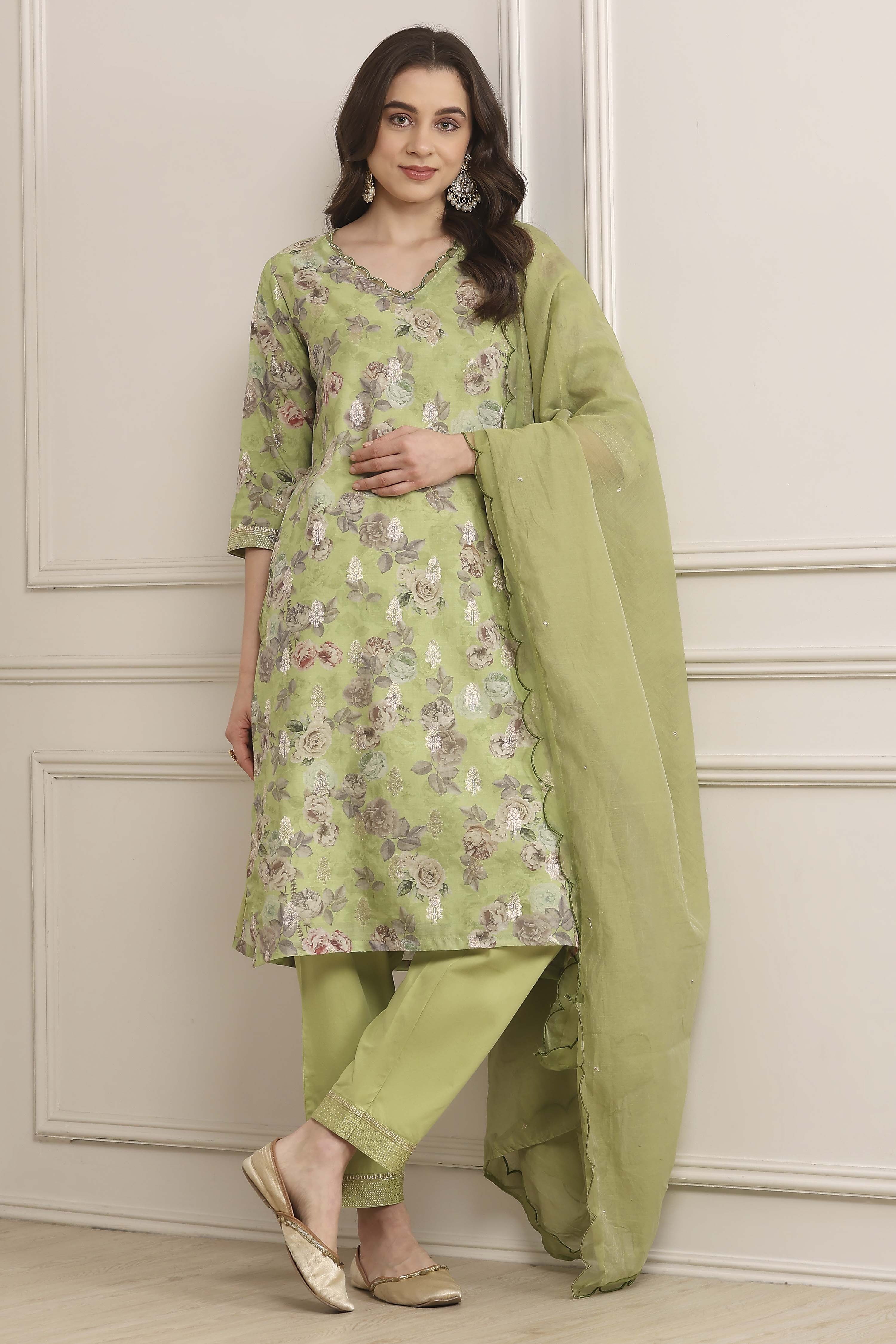 Green Cotton Blend Floral Straight Suit Set image number 0