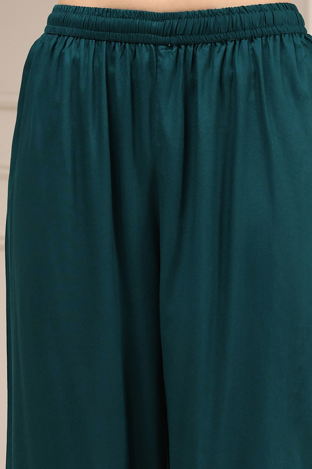 Green Polyester Straight Yarndyed Suit Set image number 4