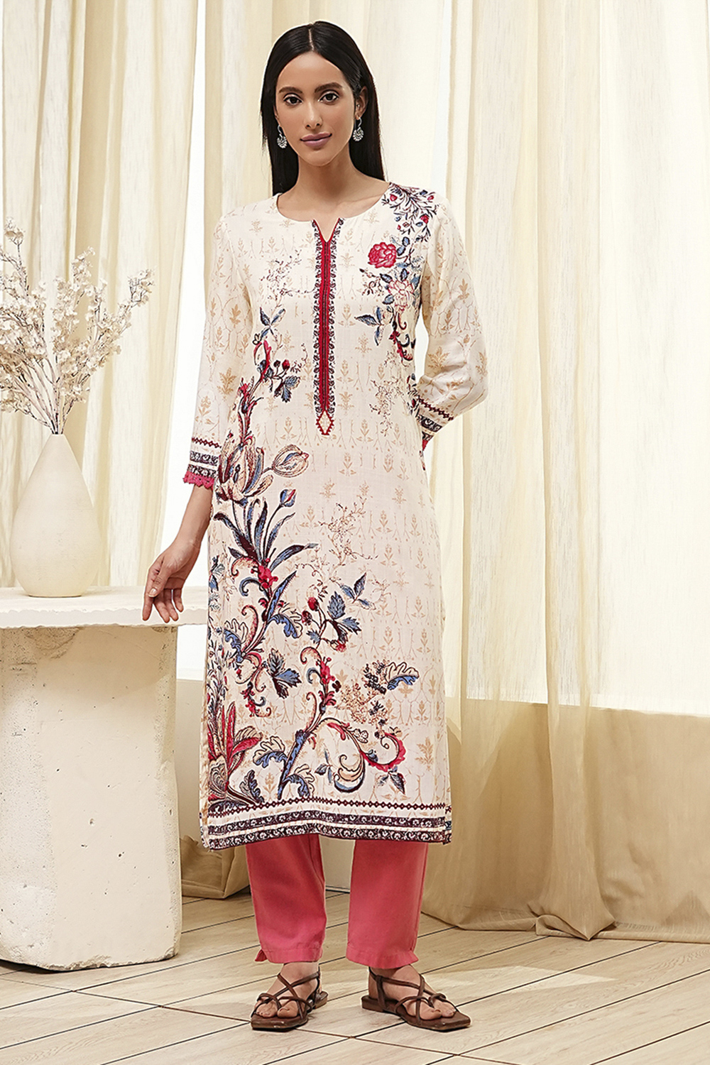 Ecru Floral Printed Straight Kurta image number 5