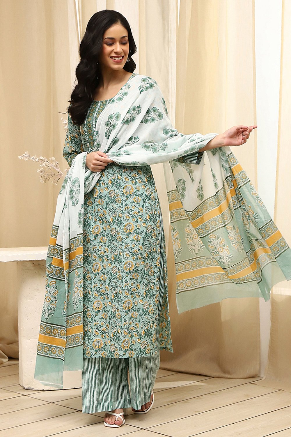 Green Cotton Screen Print Unstitched Suit Set image number 1