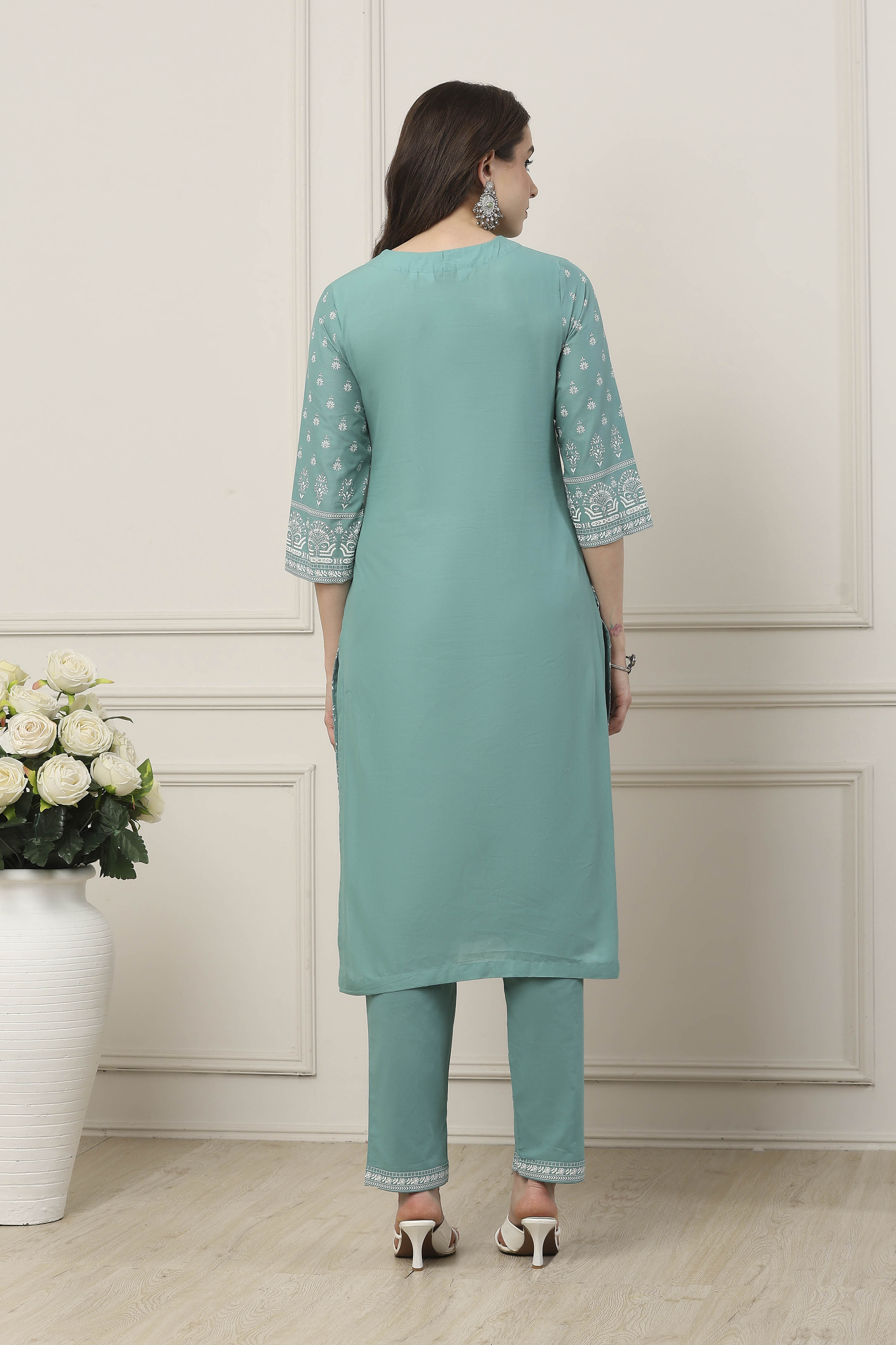 Pink Cotton Floral Printed Straight Suit Set image number 4