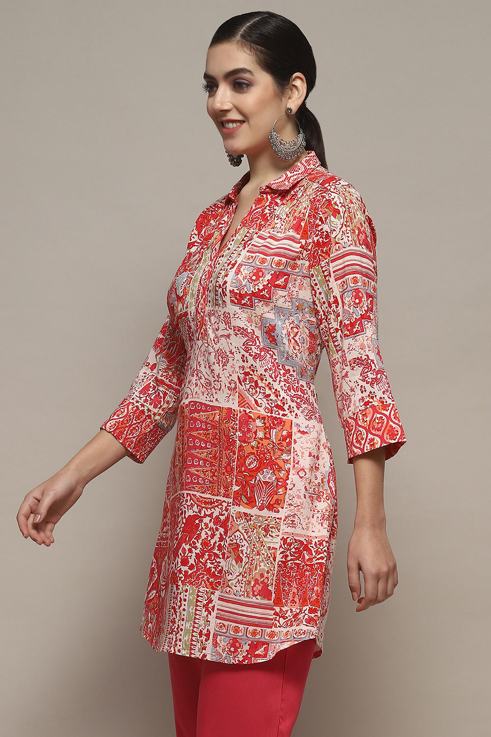 Fuschia Viscose Rayon Straight Kurti image number 4