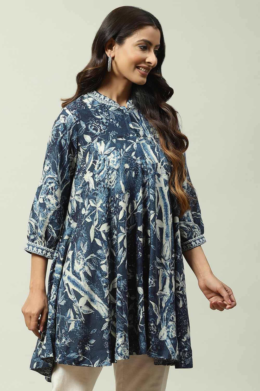 Navy LIVA Flared Printed Kurta image number 3