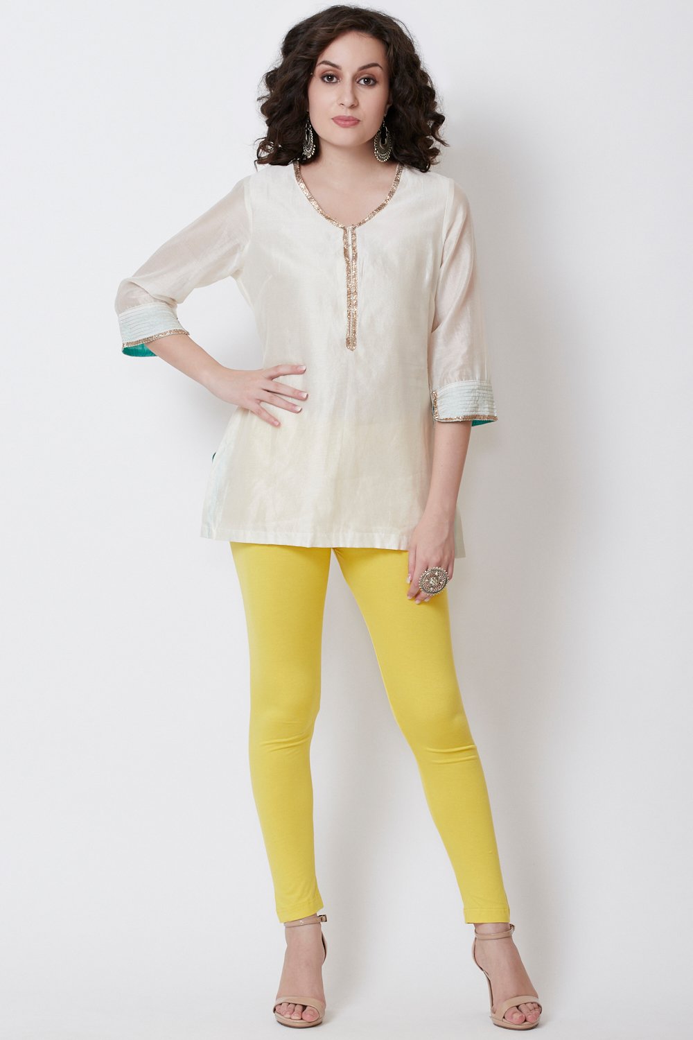 Yellow Viscose Lycra Solid Leggings image number 4