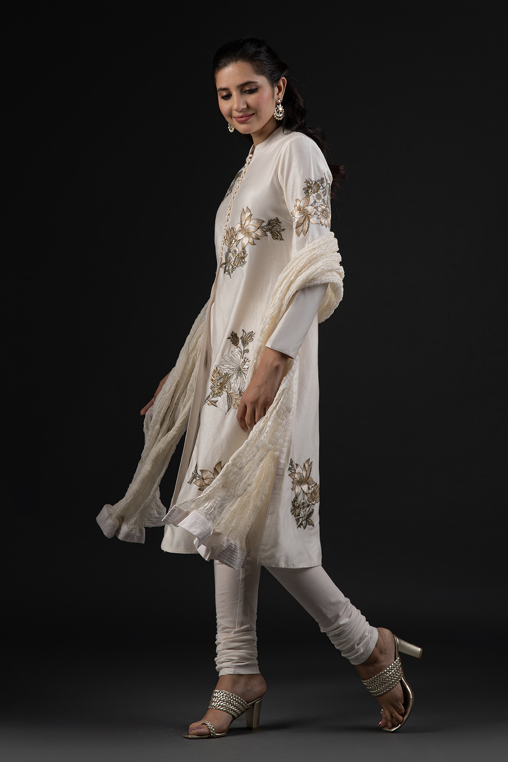 Rohit Bal Ivory Cotton Silk Straight Printed Suit Set image number 4