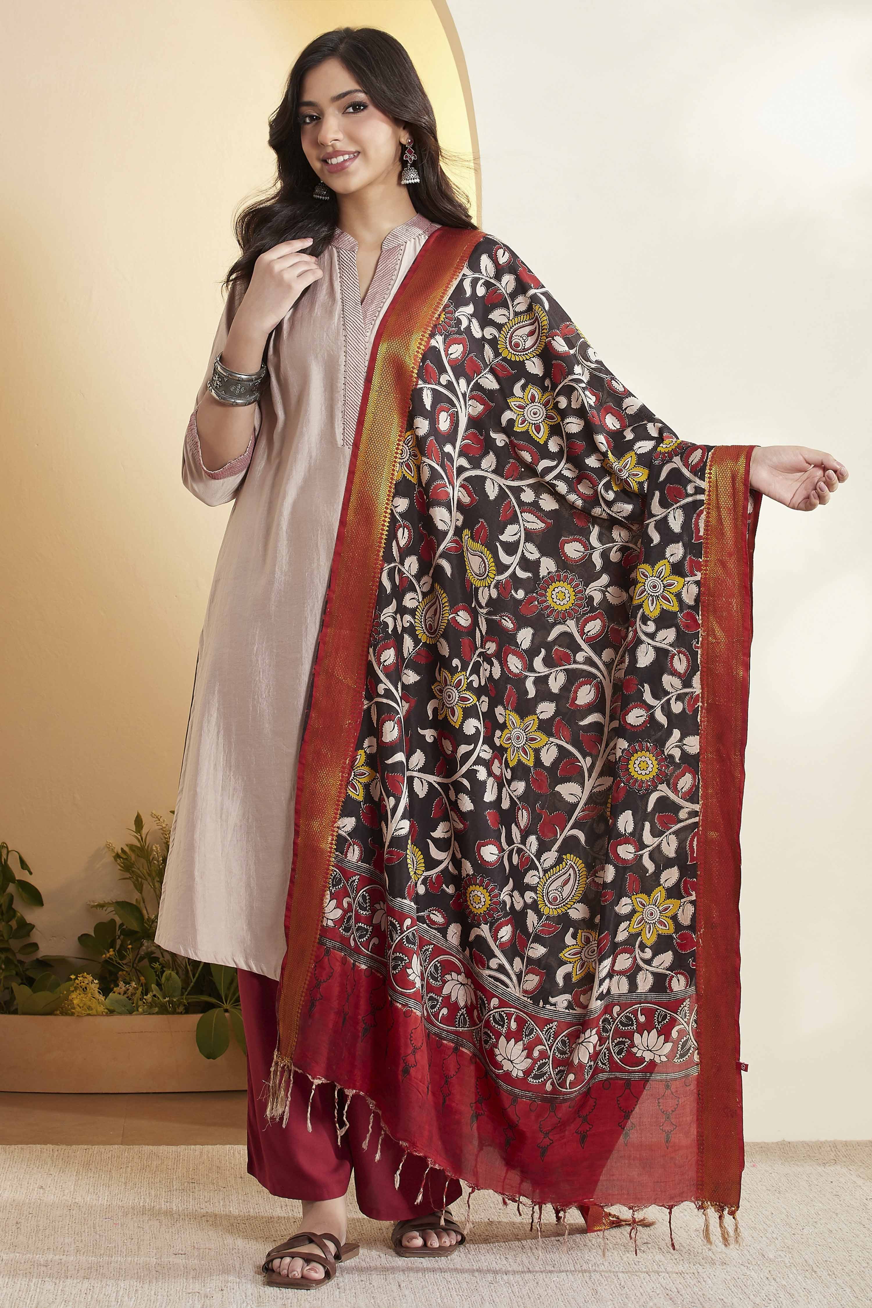 Black Chennur Silk Floral Bloom Dupatta image number 6