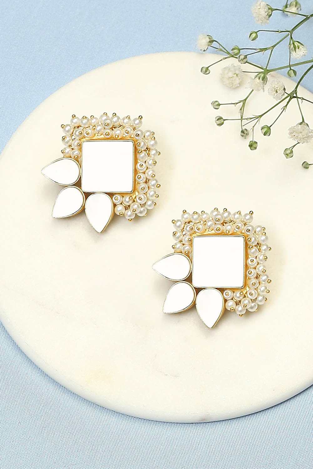 Pearl Brass Earrings image number 0