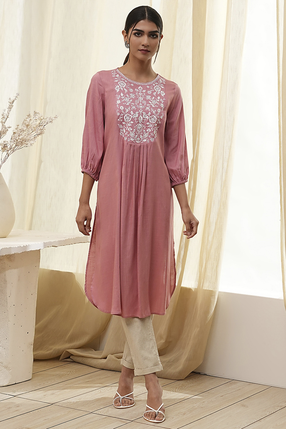 Aqua Solid Gathered Straight Kurta image number 5