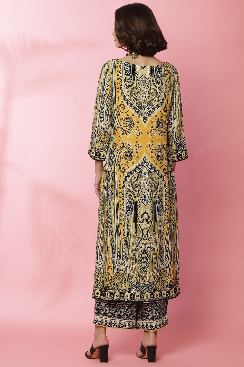 Mustard Rayon Straight Printed Kurta image number 5