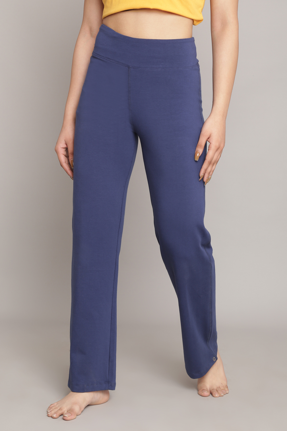 Black Knitted Cotton Blend Yoga Pants image number 4