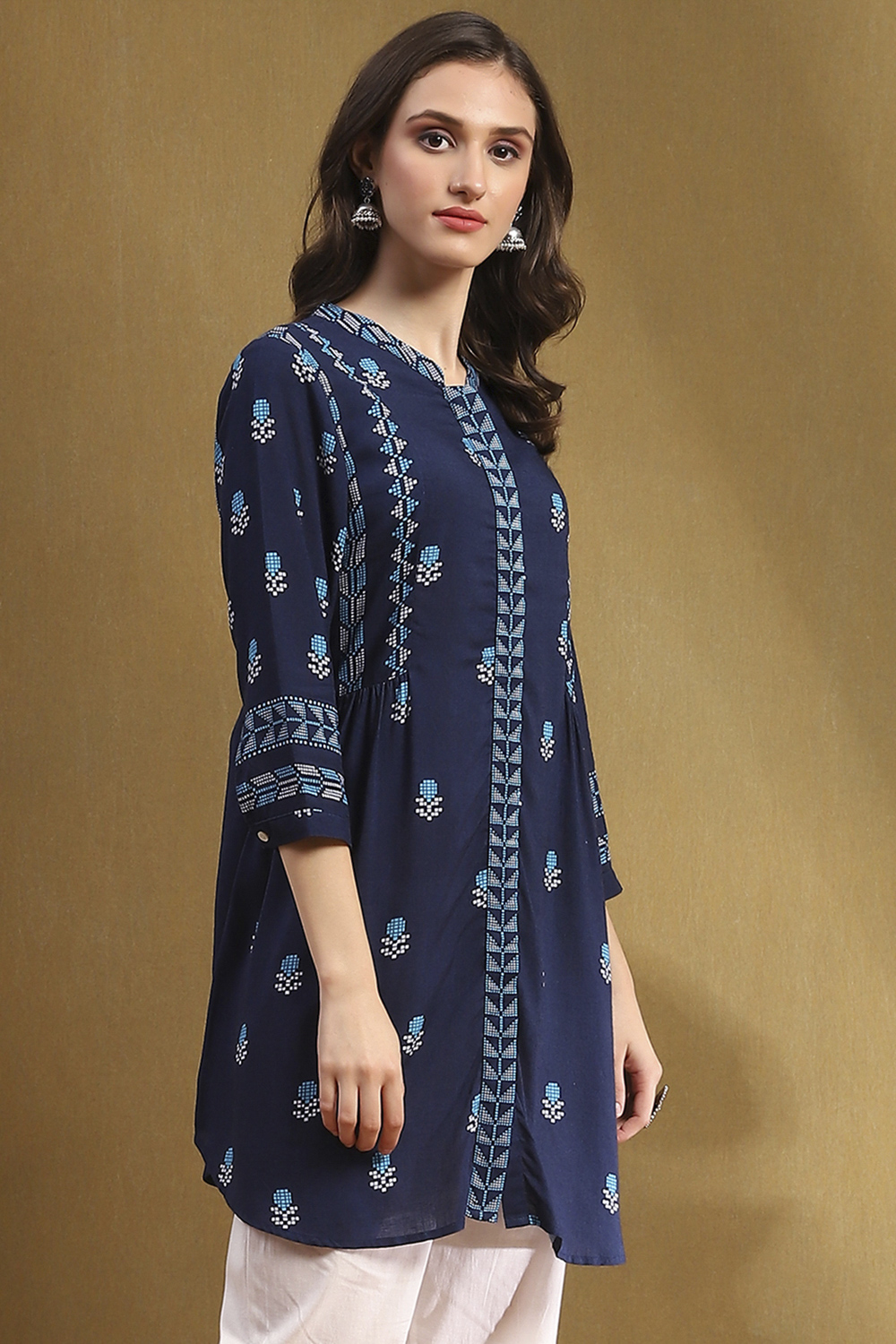 Navy Blue Floral Printed Gathered Short Kurta image number 4