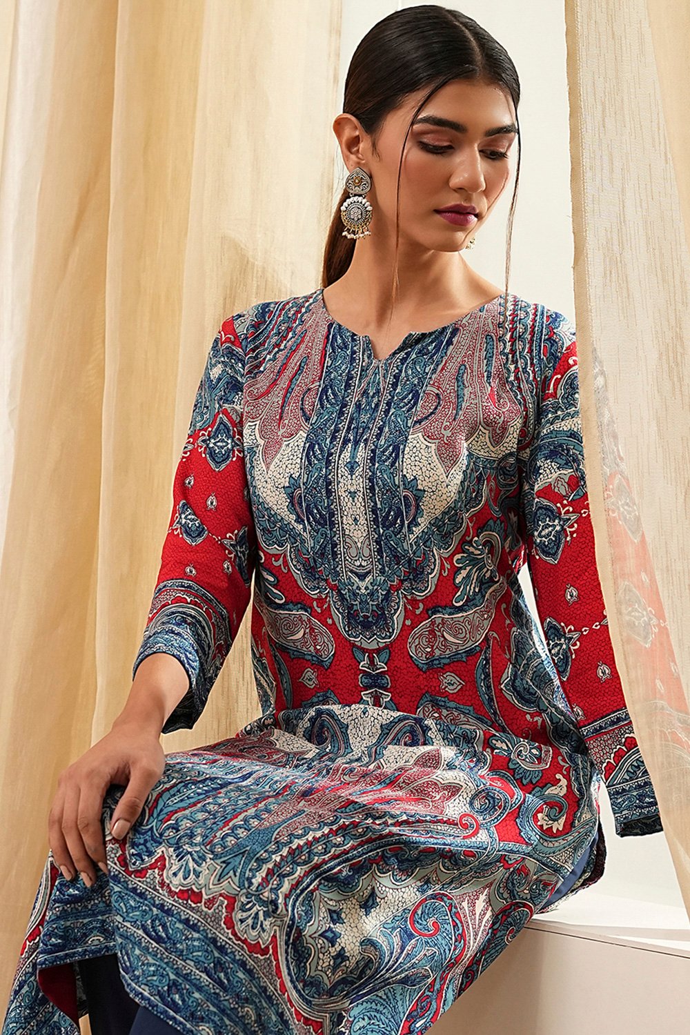 Red and Blue Printed Straight Kurta image number 0