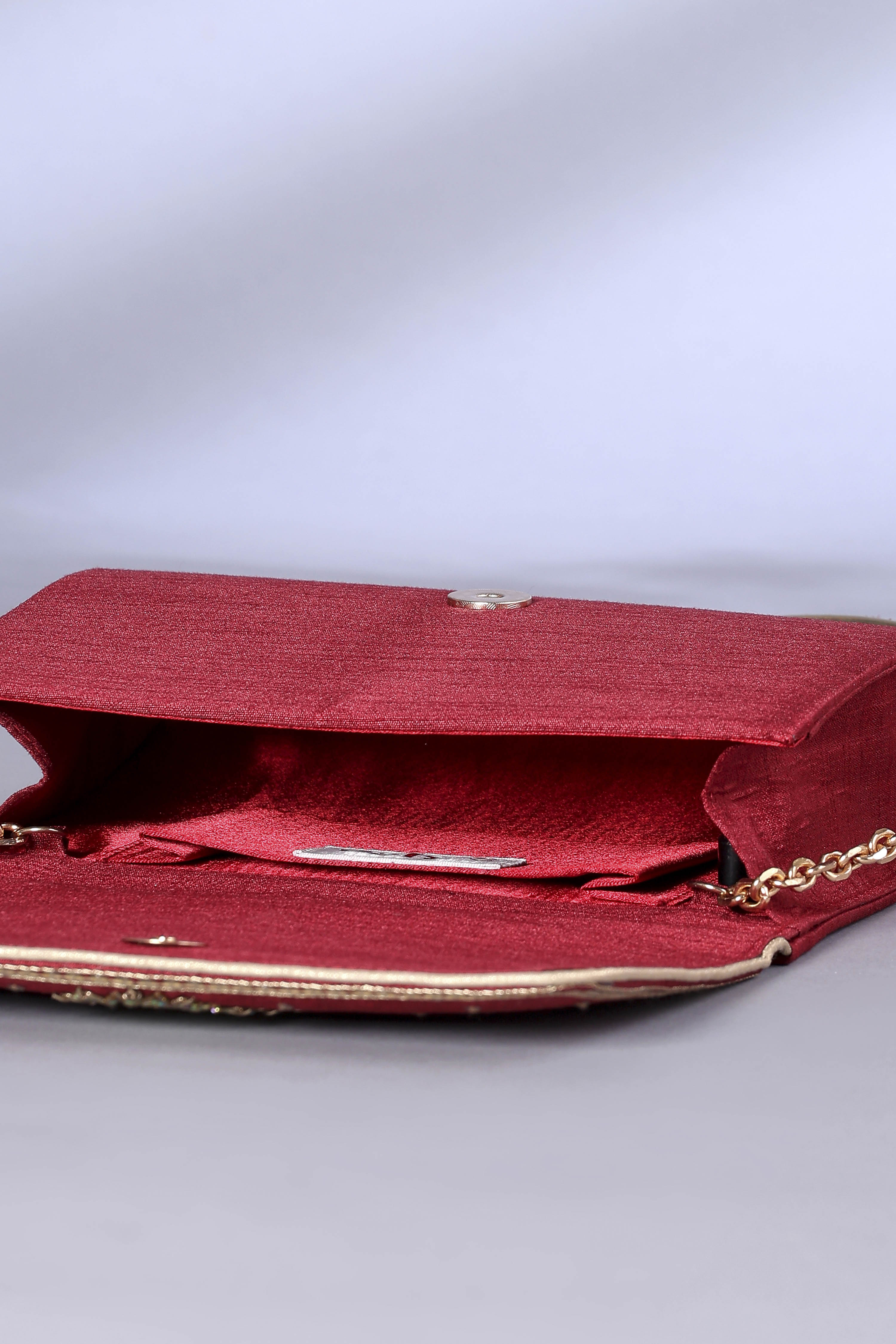 Maroon Zardosi Clutch image number 6